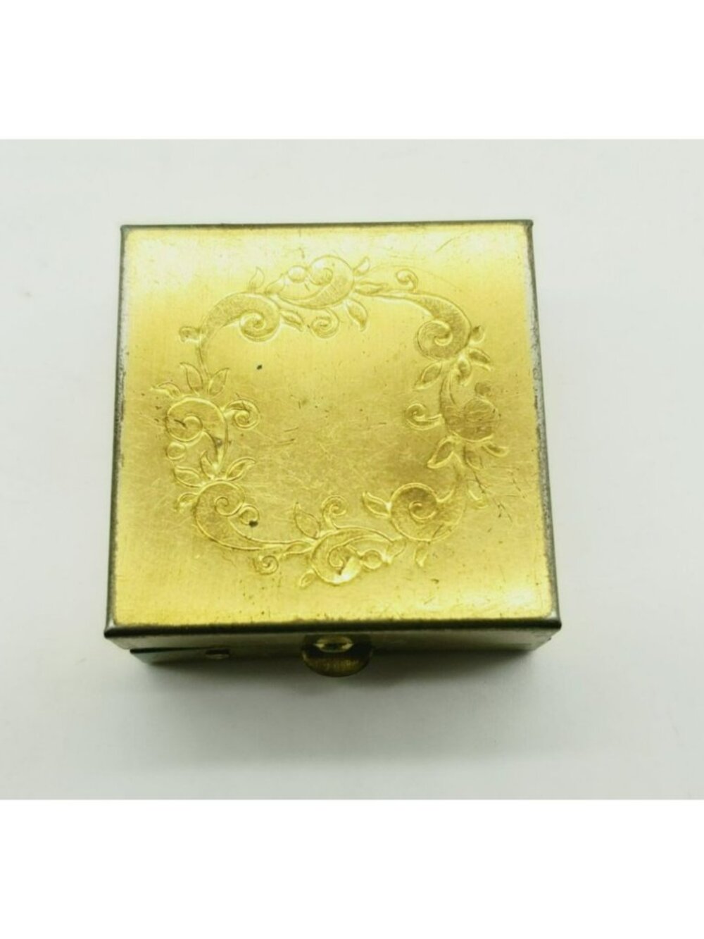 Vintage Gold-Tone Metal Compact/Case/Trinket Box with engraved floral pattern